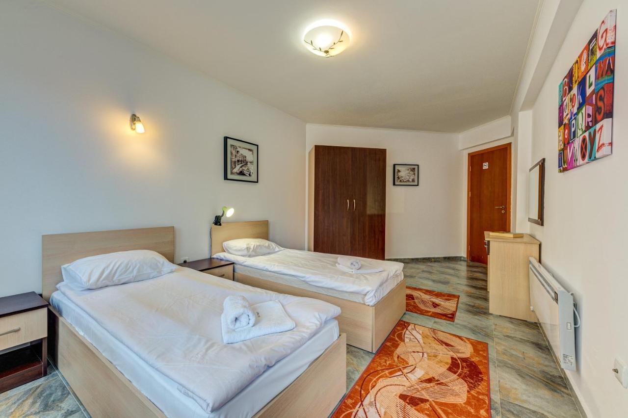 Bright And Spacious 2-Bdr Apartment With Balcony By Flat Mаnager Pamporowo Exterior foto