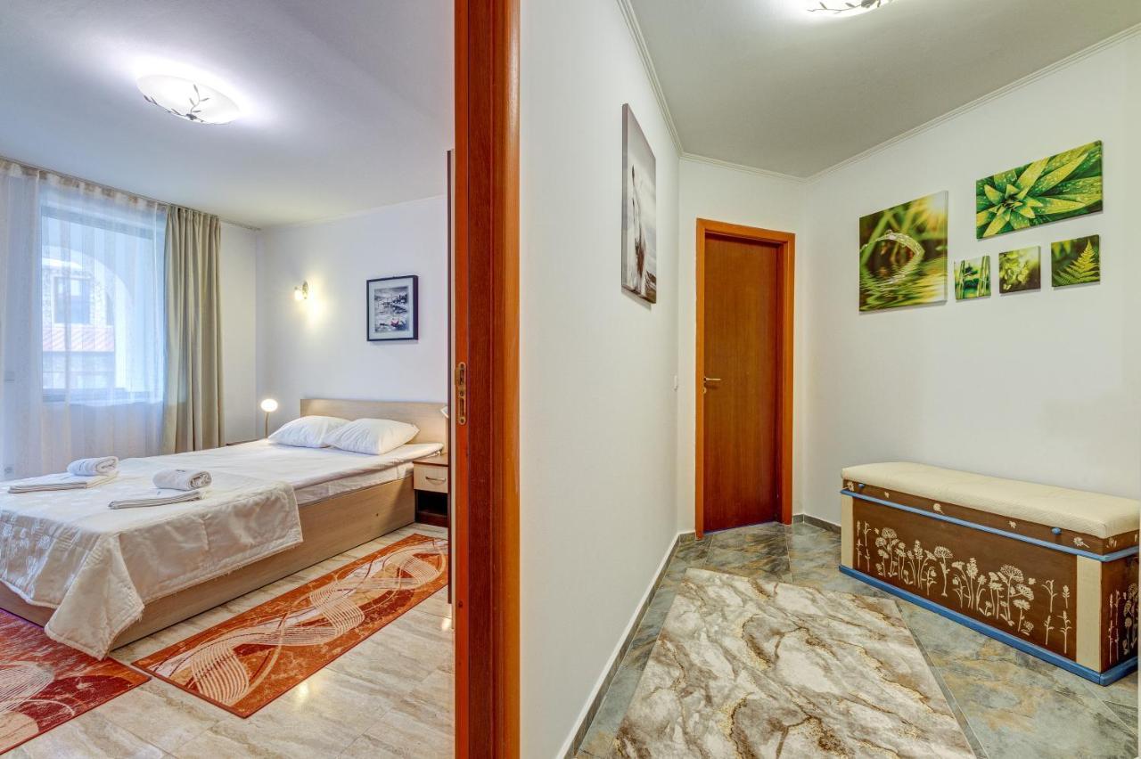 Bright And Spacious 2-Bdr Apartment With Balcony By Flat Mаnager Pamporowo Exterior foto