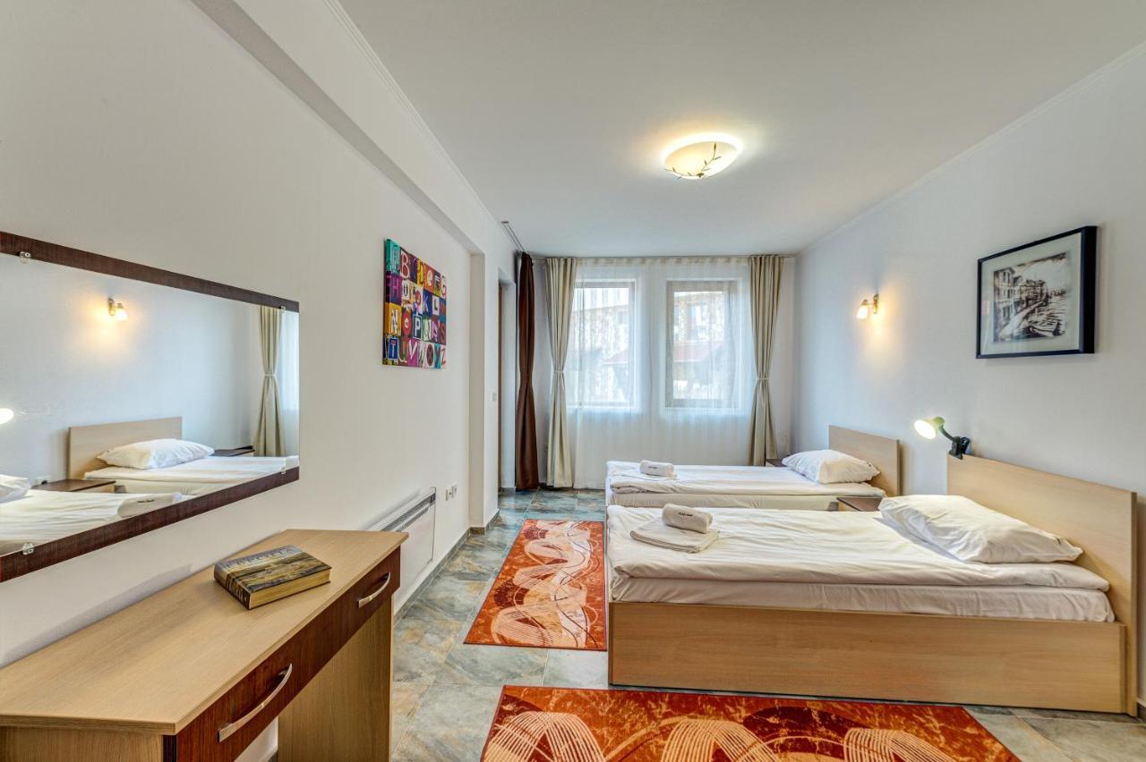 Bright And Spacious 2-Bdr Apartment With Balcony By Flat Mаnager Pamporowo Exterior foto